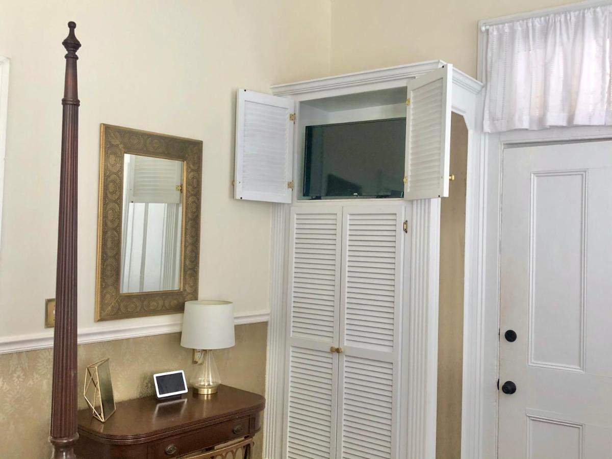Daybed With Trundle In The Beautiful Ashley Inn 4 Blocks From King St Charleston Dış mekan fotoğraf